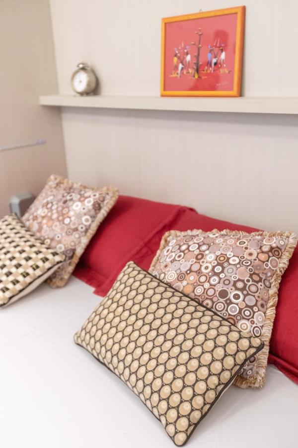 Household Settembrini Hotel Milan Bagian luar foto