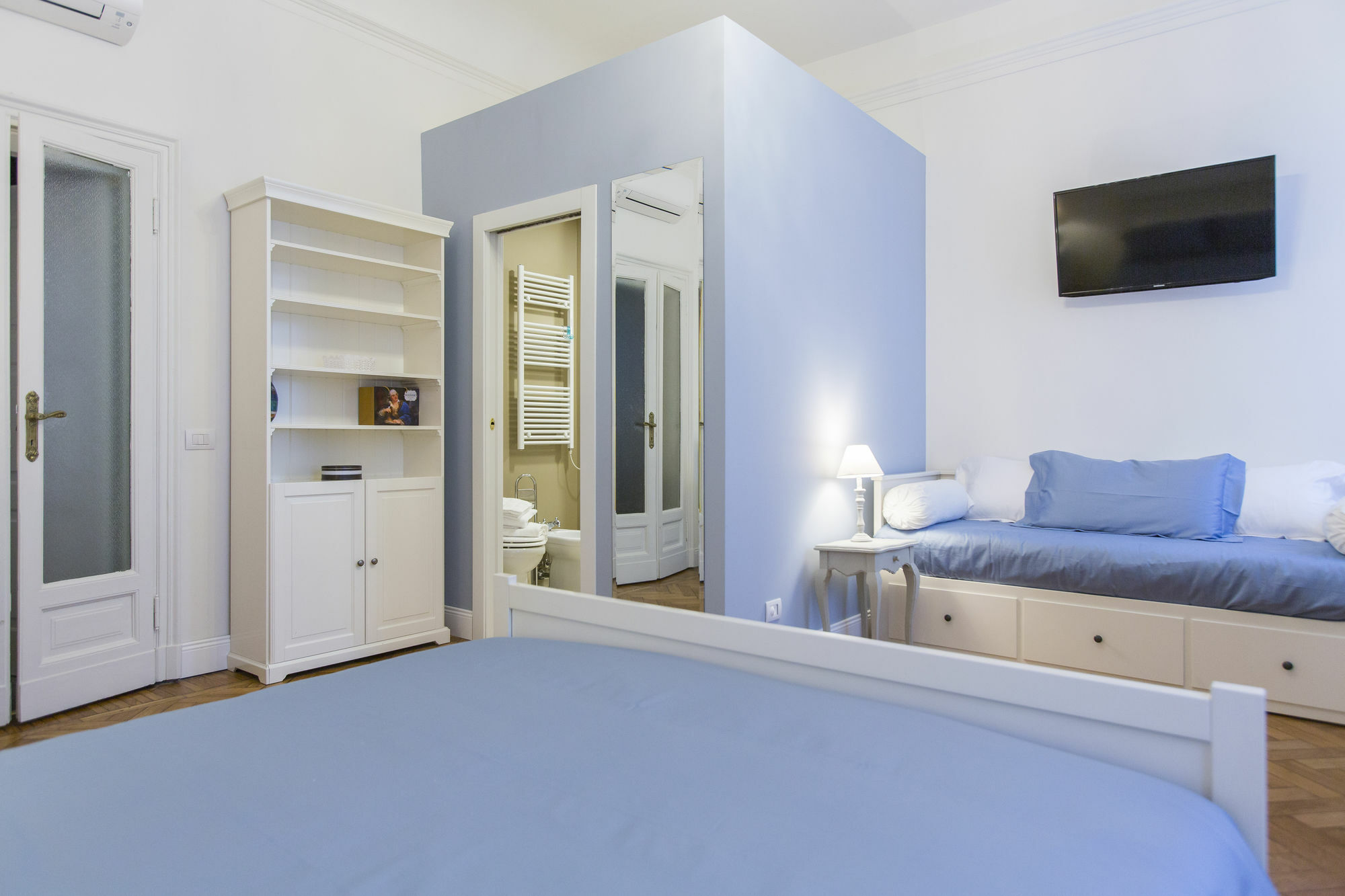 Household Settembrini Hotel Milan Bagian luar foto